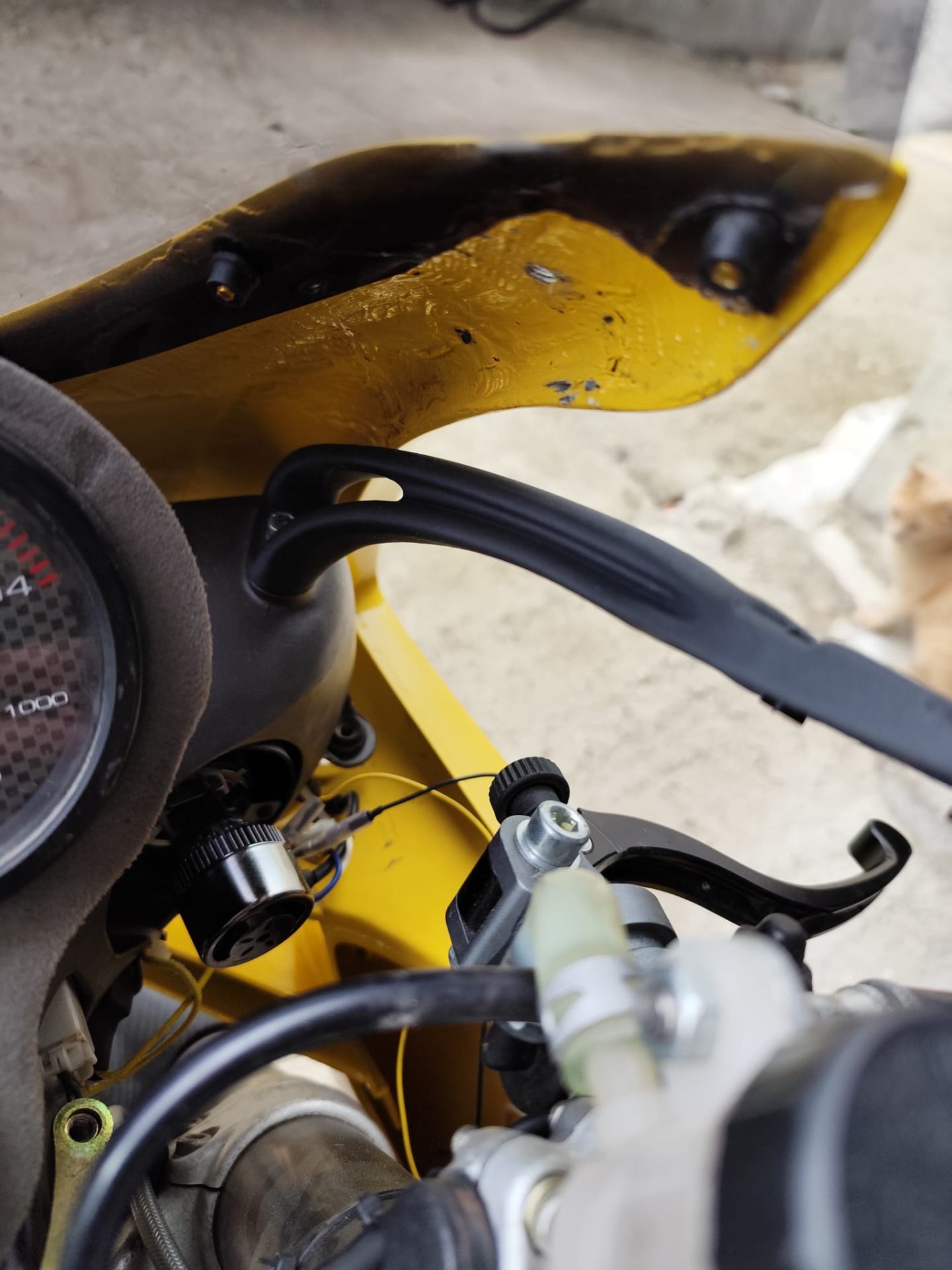 Supporti specchietto moto fuori produzione